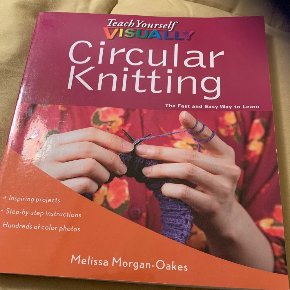 Teach yourself  Visually Circular Knitting Book  239 pages -Pre-owned -239 pages